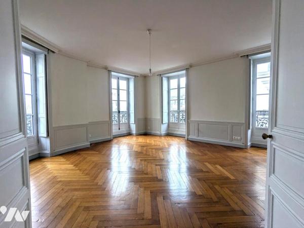 BUREAUX - COPERNIC - 156 M² - NANTES