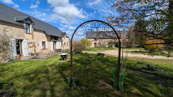 Vente Ferme 6 pièces 343 m2 à Aubigny-sur-Nère