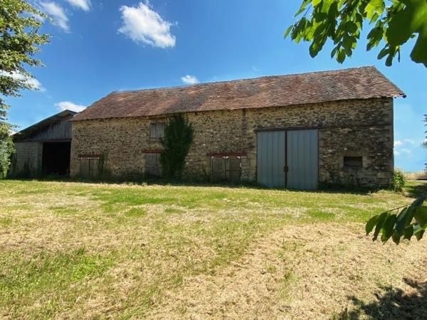 Corps de ferme en pierre 100 m2