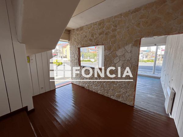 Location Local commercial 2 pièces 40 m² - 2 RUE DE LA POSTE Barbatre 85630