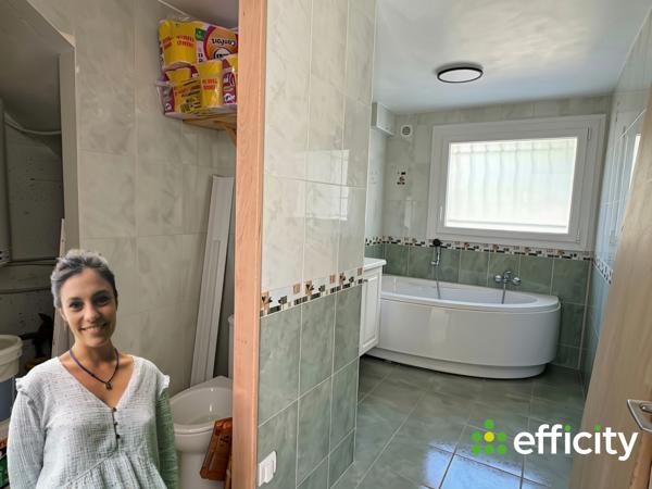 Appartement
         3 pièces
        - 77 m² Exclusivité 228 000 € *