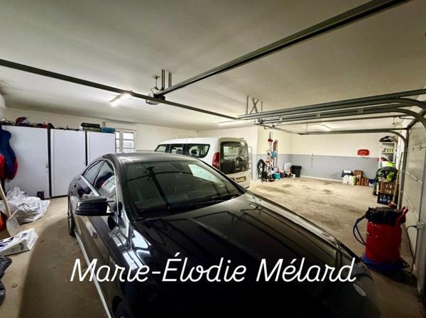 Plain-pied contemporain de 156 m² avec garage de 80 m²implanté sur terrain 16,13 ares