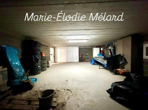 Plain-pied contemporain de 156 m² avec garage de 80 m²implanté sur terrain 16,13 ares