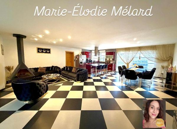 Plain-pied contemporain de 156 m² avec garage de 80 m²implanté sur terrain 16,13 ares