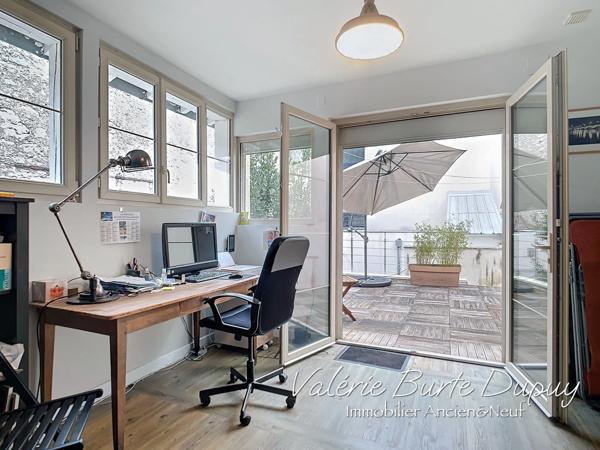 Maison à vendre 6 pièces 213m2 5 Chambres avec Jardin arborée ORLEANS (45)