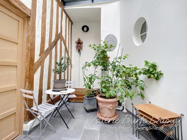 Maison à vendre 6 pièces 213m2 5 Chambres avec Jardin arborée ORLEANS (45)