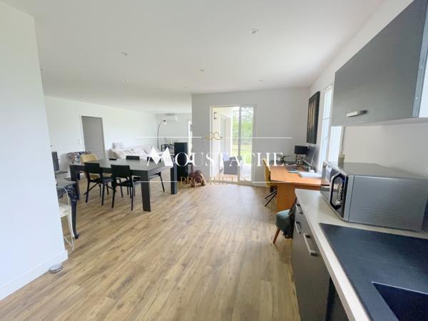 MAISON MODERNE DE PLAIN-PIED - 800m CENTRE-VILLE ET COMMERCES -