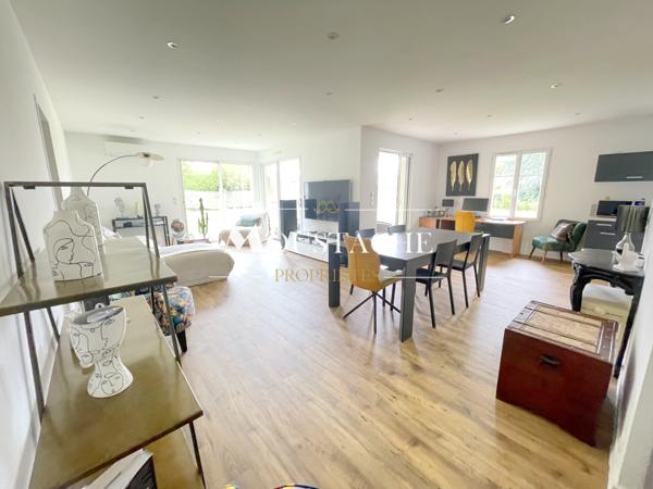 MAISON MODERNE DE PLAIN-PIED - 800m CENTRE-VILLE ET COMMERCES -