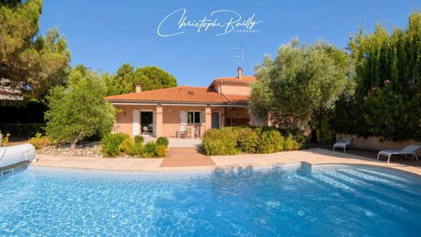 Maison familiale de 182 m² avec piscine et jardin arboré à Rouffiac-Tolosan (31180)