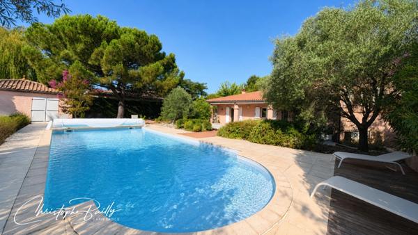 Maison familiale de 182 m² avec piscine et jardin arboré à Rouffiac-Tolosan (31180)