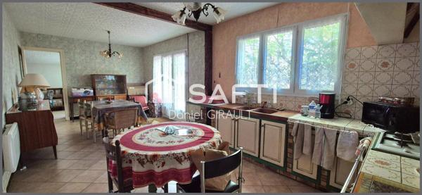 Centre de Saujon maison à rénover 109 m² sur un vaste terrain de 2288 m²