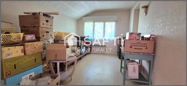 Centre de Saujon maison à rénover 109 m² sur un vaste terrain de 2288 m²