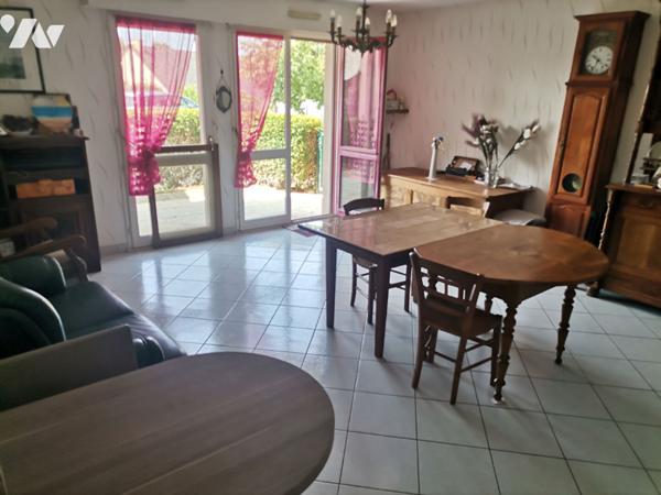 MONTFORT SUR MEU - EXCLUSIVITE, appartement T3 de 64 m², terrasse, garage et parking