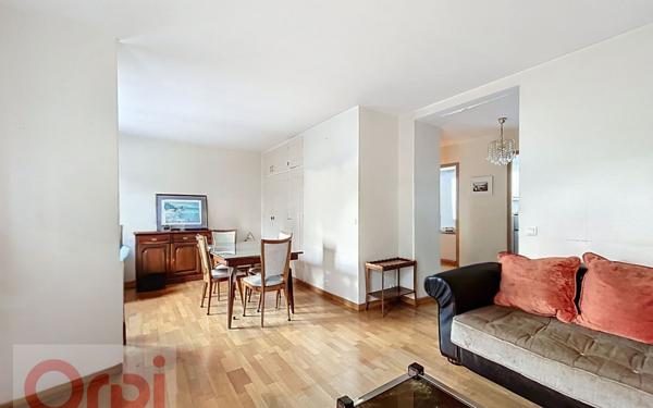 Appartement à vendre    3 pièces • 53,18 m2 Châtillon