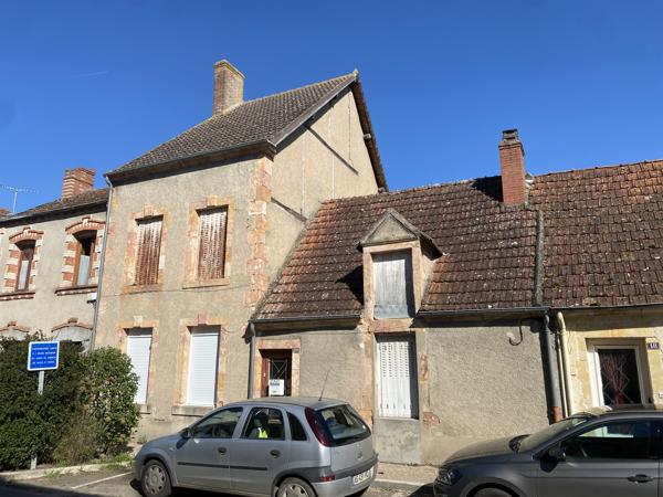 Maison à vendre à Saulzais-le-Potier (18360) - Cher