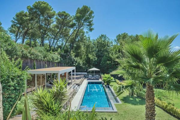 Exclusivité : Villa contemporaine au calme absolu