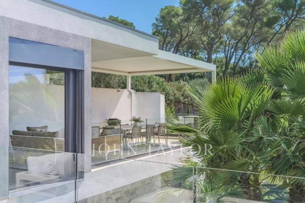 Exclusivité : Villa contemporaine au calme absolu