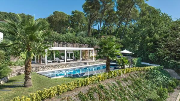 Exclusivité : Villa contemporaine au calme absolu