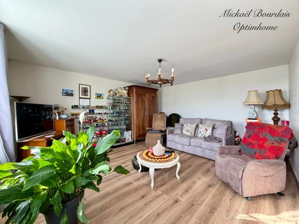Maison plain-pied avec hangar & potentiel d’extension – Luché-Pringé (72800)