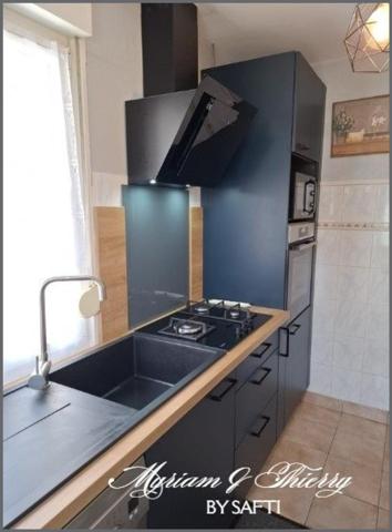 Maison rénovée avec grange jardin et puits