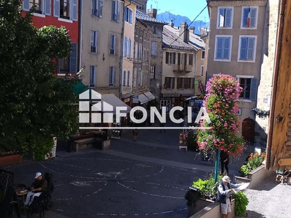 Location Appartement 2 pièces 40.4 m² - 1 RUE CLOVIS HUGUES Embrun 05200