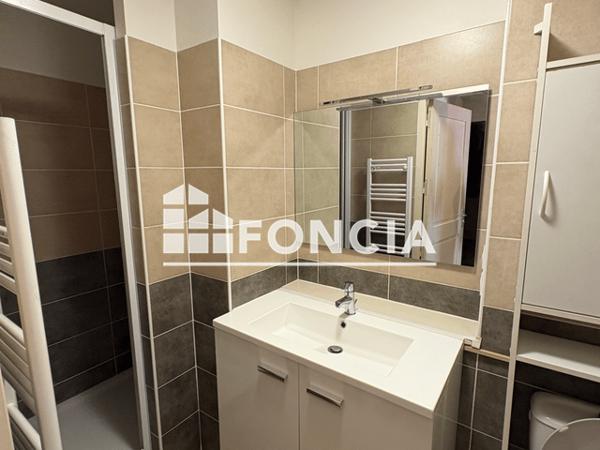 Location Appartement 2 pièces 40.4 m² - 1 RUE CLOVIS HUGUES Embrun 05200