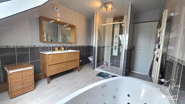 DOUBLE GARAGE DE 80m²