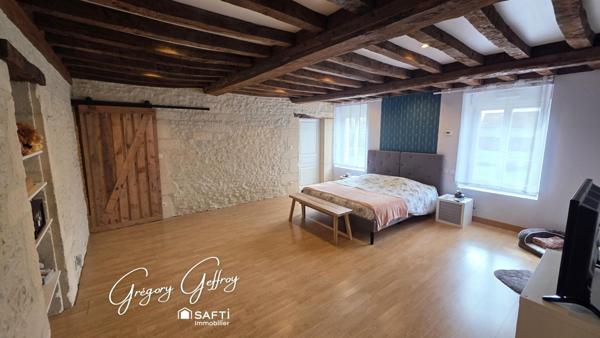 DOUBLE GARAGE DE 80m²