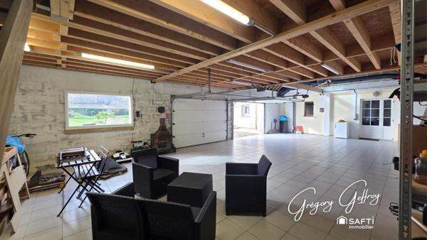 DOUBLE GARAGE DE 80m²