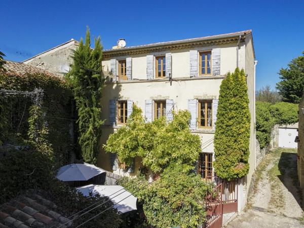 Magnifique Maison de Caractère, Proximité centre ville, calme, sans vis à vis, piscine, garage, annexe sur 462m2 de terrain