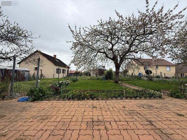 Maison à vendre à La Bazoge dans la Sarthe (72650), ref : SL-72021-500
