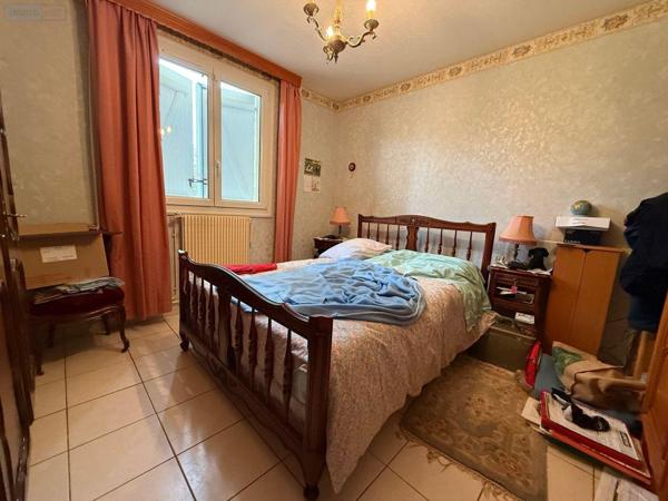 Maison à vendre à La Bazoge dans la Sarthe (72650), ref : SL-72021-500