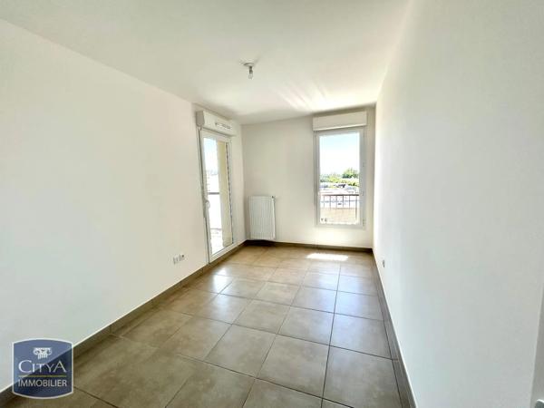 Appartement à louer 3 pièces 66.57m² Orange (84100)