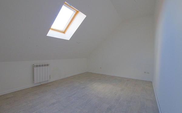 Appartement à louer    2 pièces •  Roye