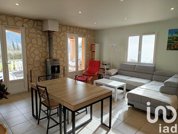 Maison 5 pièces de 106 m² à Sarras (07370)