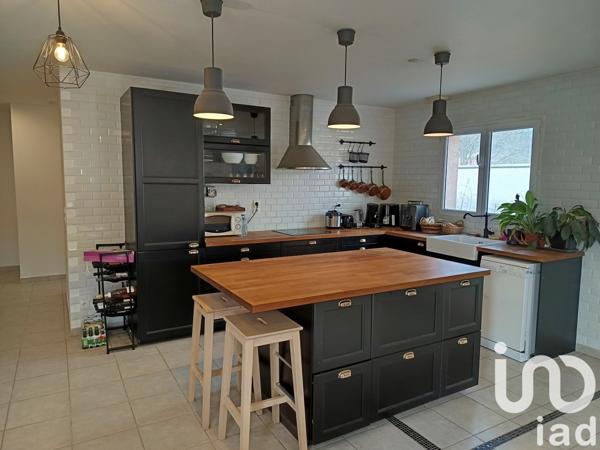 Maison 5 pièces de 106 m² à Sarras (07370)