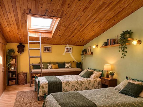 MAISON DE VILLAGE T3 DE 72 m² (93 m² au total) AU CALME AU COEUR DE RIEZ