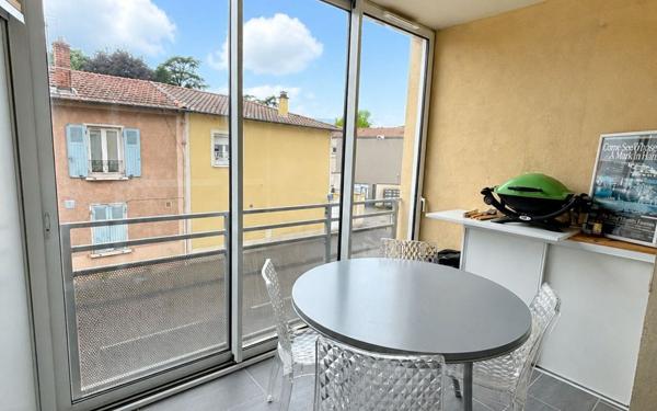 Appartement à vendre    2 pièces •  Sérézin-du-Rhône