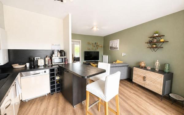 Appartement à vendre    2 pièces •  Sérézin-du-Rhône