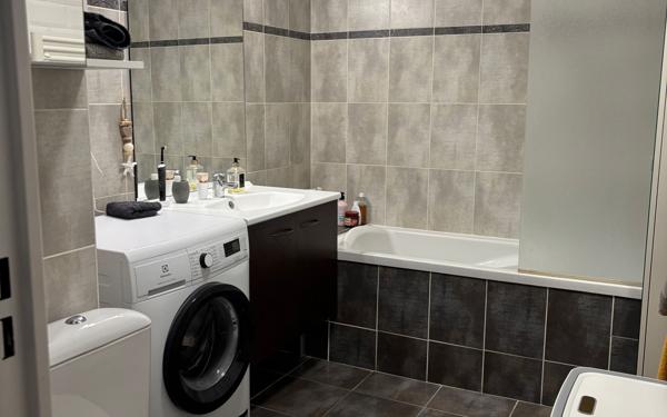 Appartement à vendre    2 pièces •  Sérézin-du-Rhône