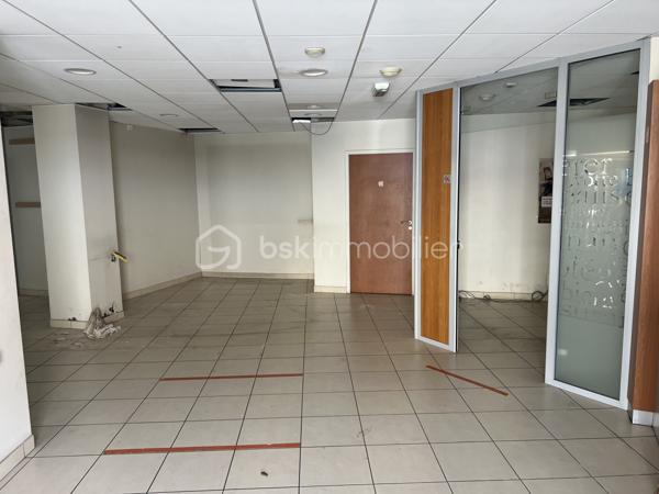 Local d activites de 150 m²