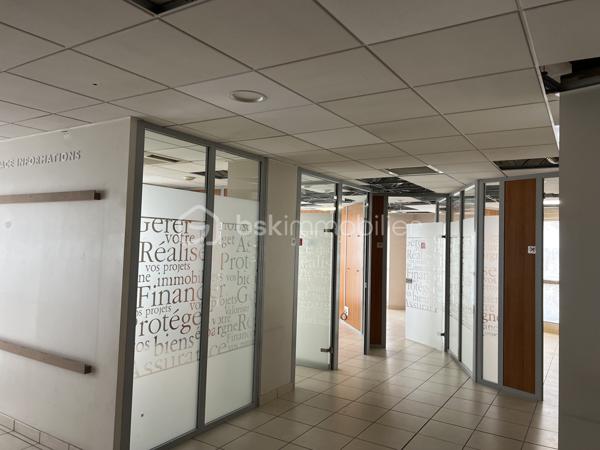 Local d activites de 150 m²