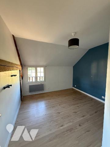 Maison individuelle - Vente - Ry
Au rez-de-chaussée: entrée desservant une remise (7,60m²), un...