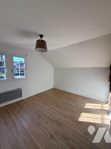 Maison individuelle - Vente - Ry
Au rez-de-chaussée: entrée desservant une remise (7,60m²), un...