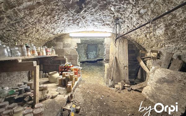 Maison à vendre    5 pièces •  Saint-Éloy-les-Mines