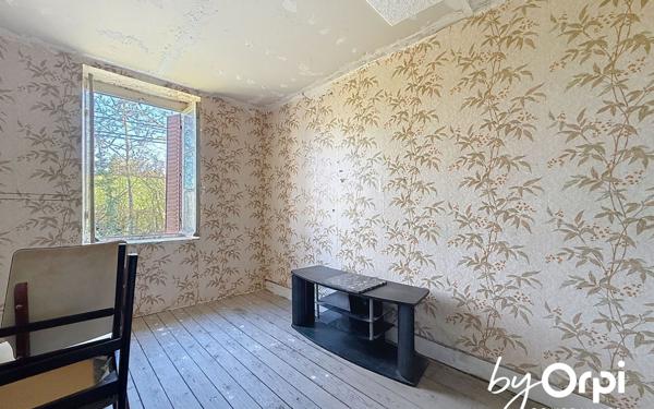 Maison à vendre    5 pièces •  Saint-Éloy-les-Mines