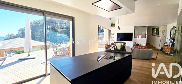 Maison à vendre 5 pièces 147 m² Solliès-Ville