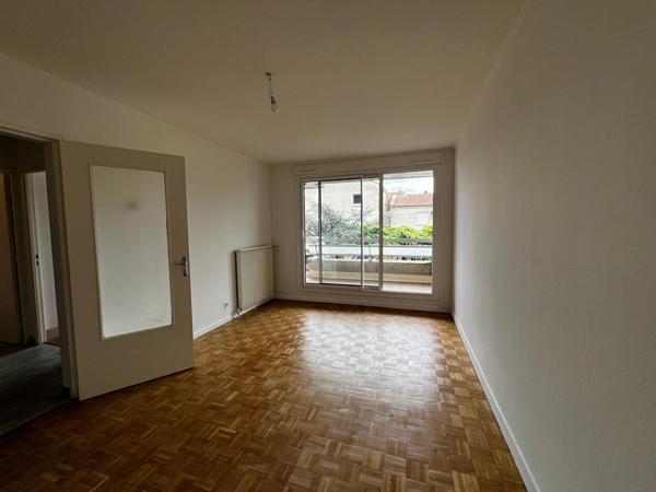 A LOUER - TOULOUSE 31400 - Appartement T2 45 m² avec cuisine équipée, loggia et parking - G1273