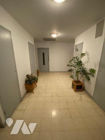 Un appartement de type T6 de 110.90m² surface Carrez, au 16ème et dernier étage avec ascenseur d?