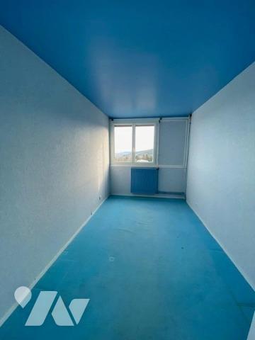 Un appartement de type T6 de 110.90m² surface Carrez, au 16ème et dernier étage avec ascenseur d?